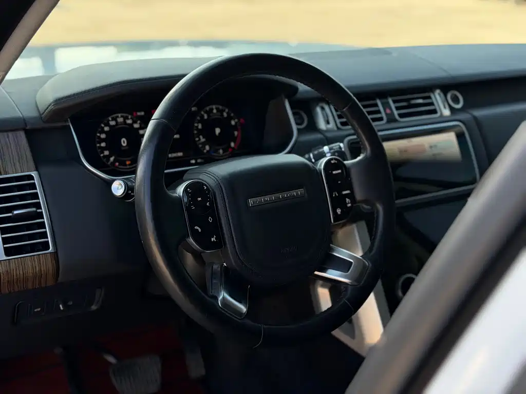 Land Rover Range Rover — миниатюра 13