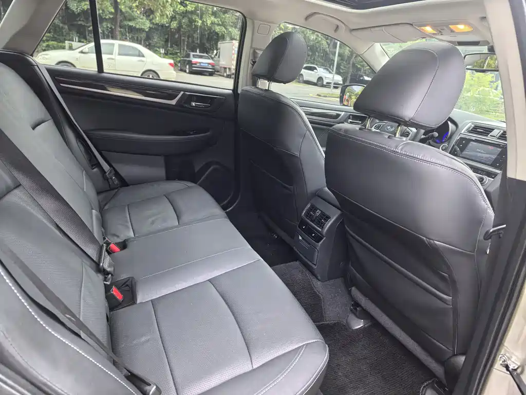 Subaru Outback — миниатюра 8