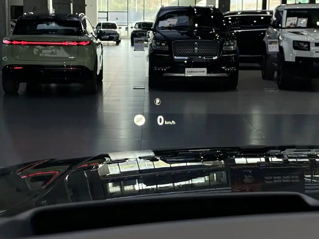 Land Rover Range Rover — миниатюра 14