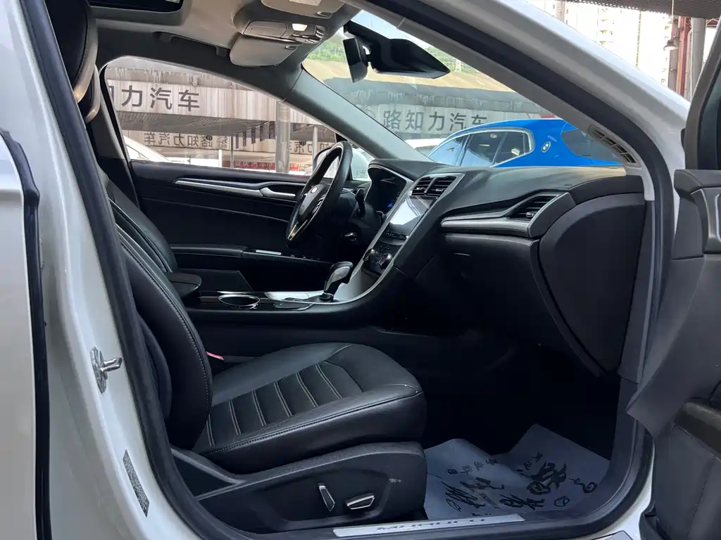 Ford Mondeo — миниатюра 26