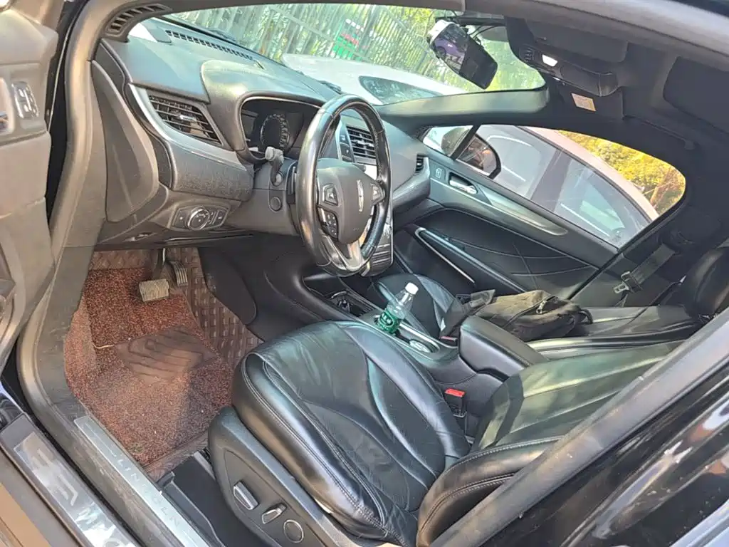 Lincoln MKC — миниатюра 15