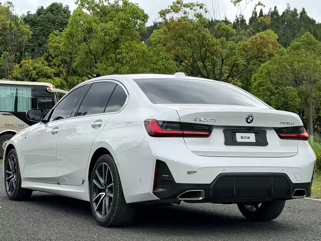 BMW 3 Series — миниатюра 9