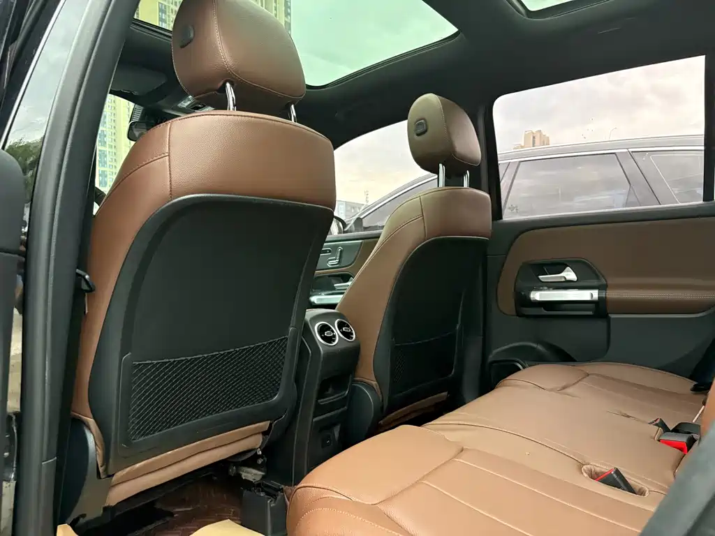 Mercedes-Benz GLB — миниатюра 6