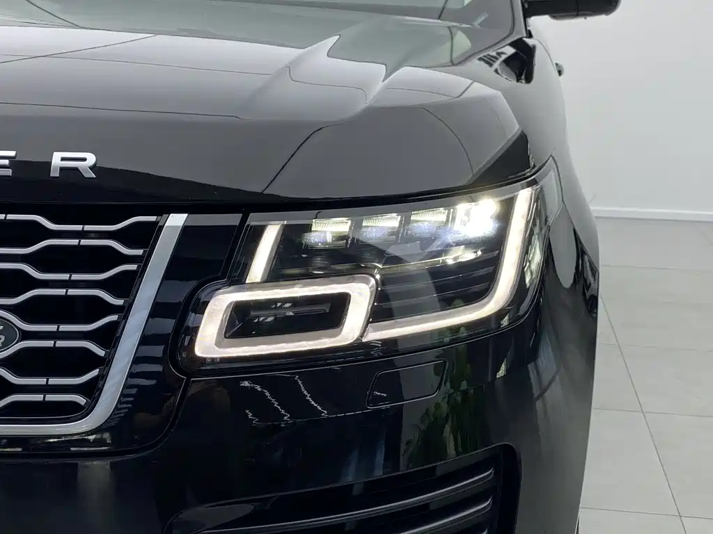 Land Rover Range Rover — миниатюра 6
