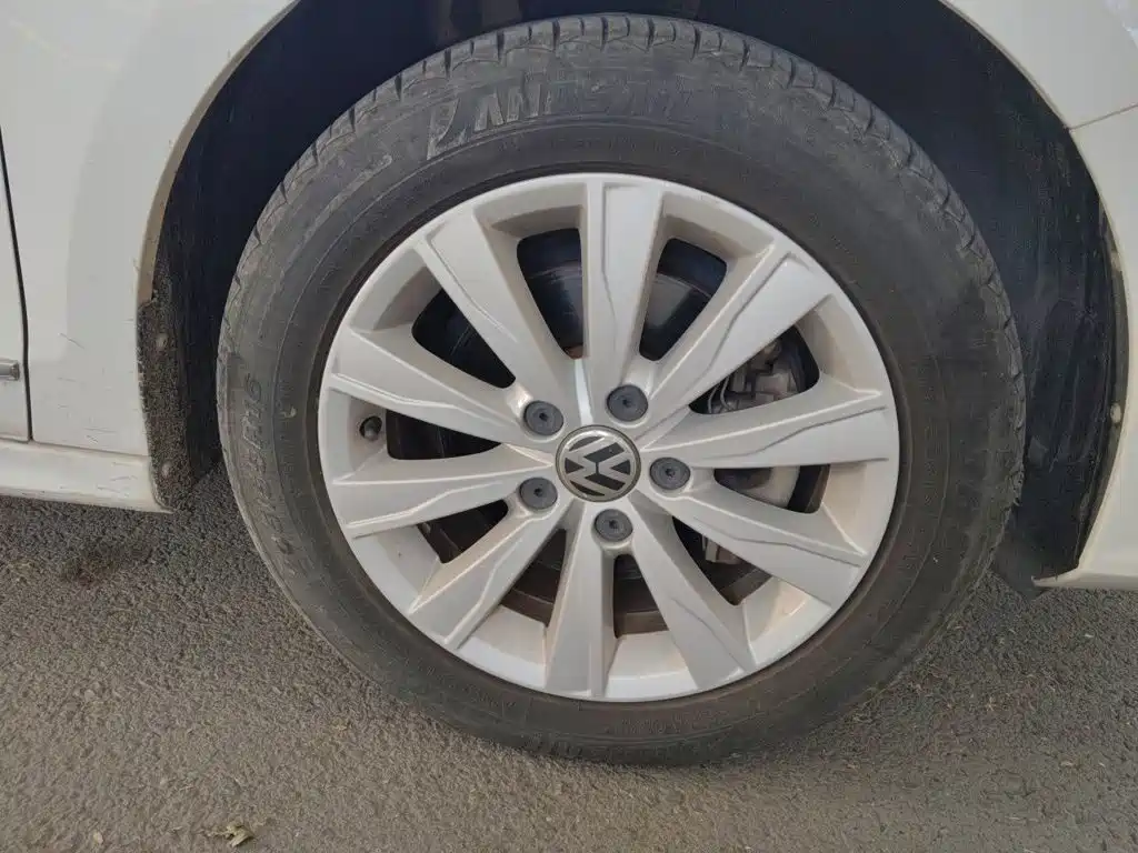 Volkswagen Sagitar — миниатюра 24