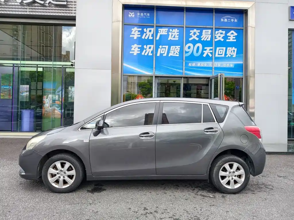 Toyota Verso — миниатюра 9