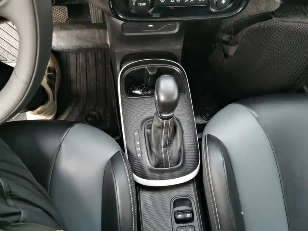 Roewe Clever — миниатюра 14
