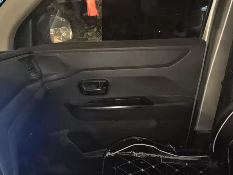 Wuling Hongguang V — миниатюра 9