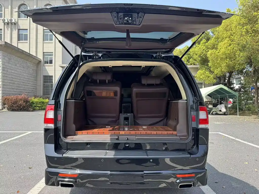 Lincoln Navigator 2018 3.5T V