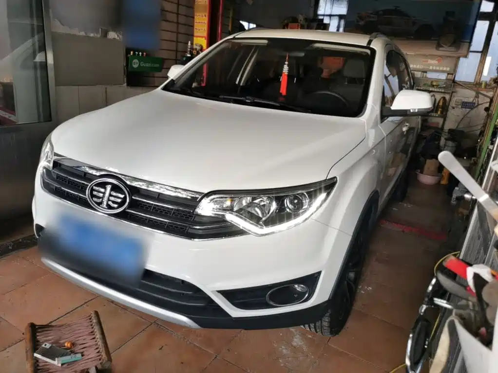 FAW Senya R7
