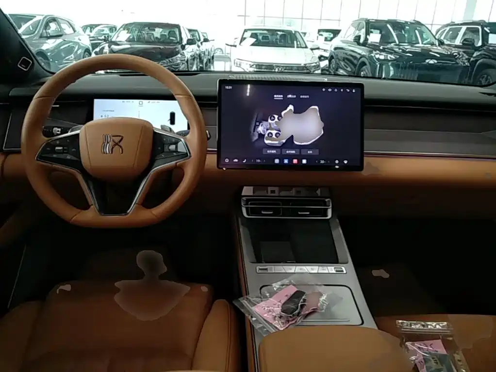 BYD Han L — миниатюра 10