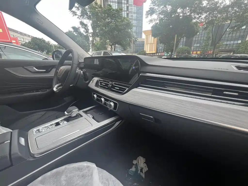Hongqi HS5 2025 2.0T Pro