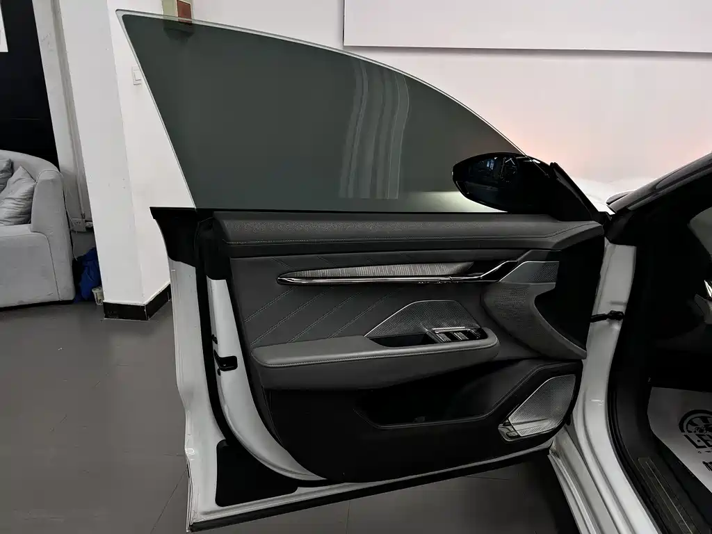 ZEEKR EXTREME KRYPTON 001