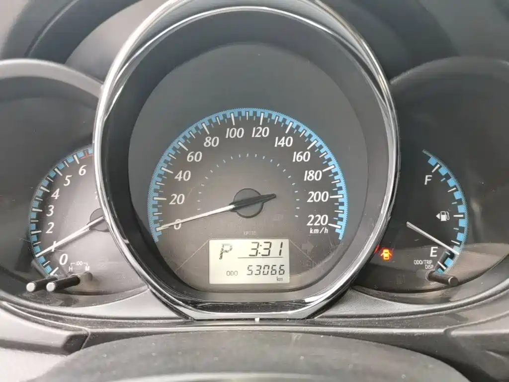 Toyota Yaris L — миниатюра 12