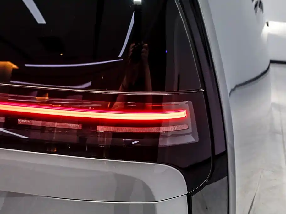 Li Auto Li MEGA — миниатюра 30