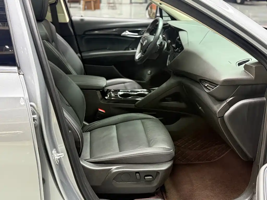 Buick Envision Plus Plus 2022 Plus 652T мест Luxury