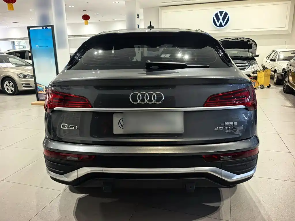 Audi Q5L Sportback — миниатюра 16