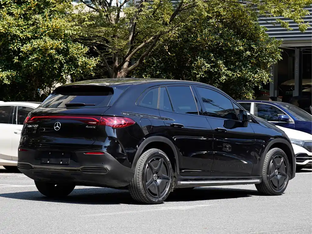 Mercedes-Benz EQE SUV — миниатюра 5