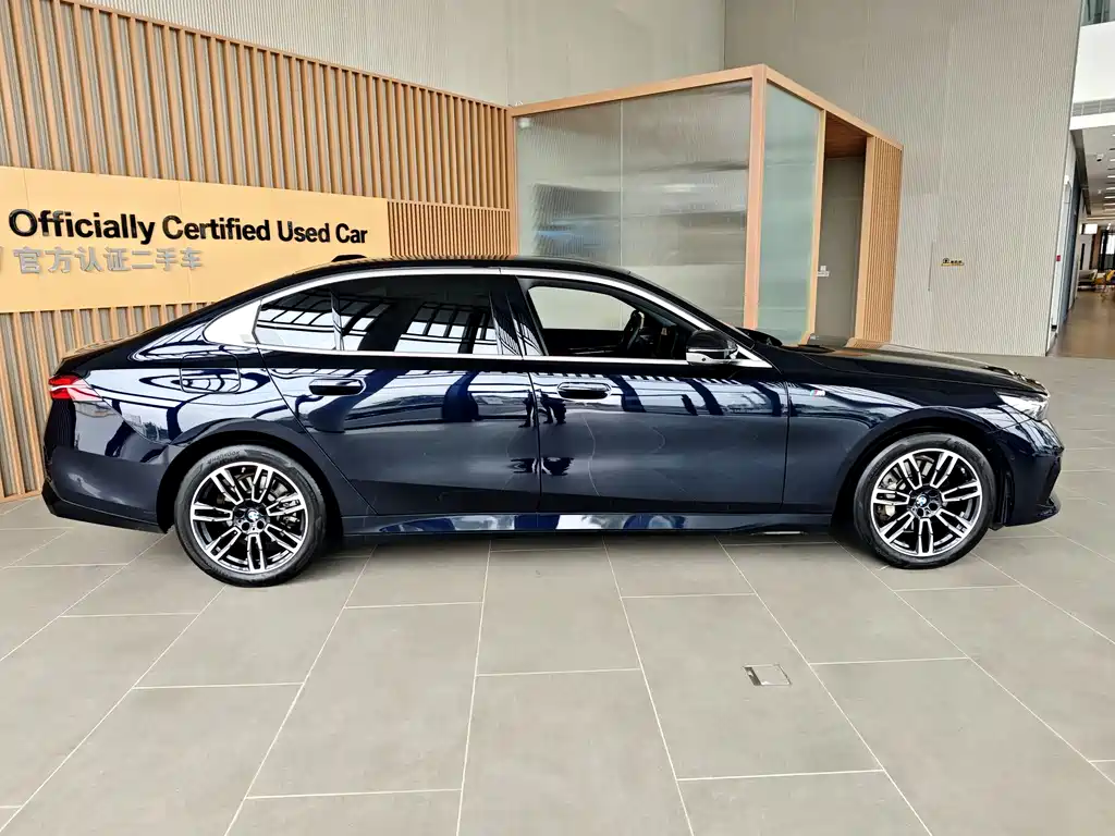BMW 5 Series 5 2025 530Li Lead M Sport