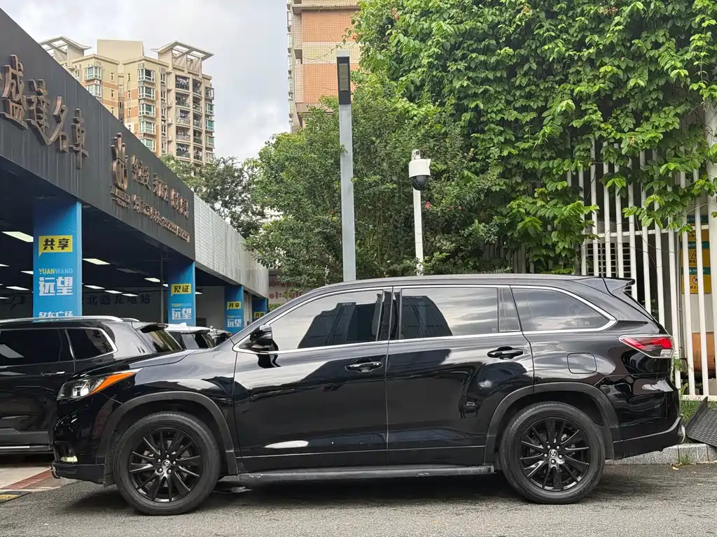 Toyota Highlander — миниатюра 4
