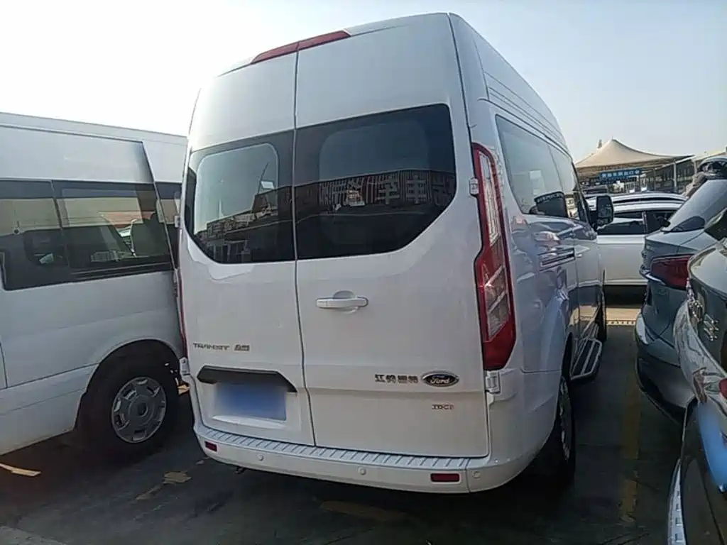 Ford Transit — миниатюра 7