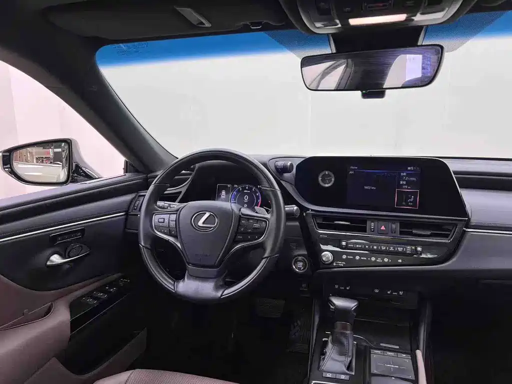 Lexus ES — миниатюра 21