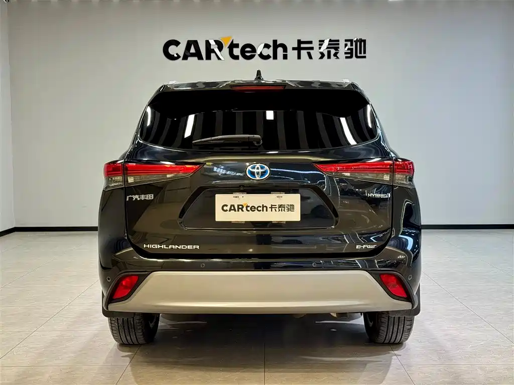 TOYOTA HIGHLANDER