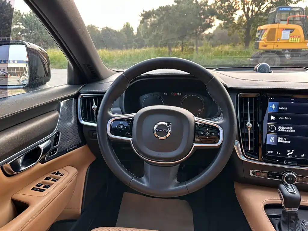 Volvo V90 — миниатюра 20