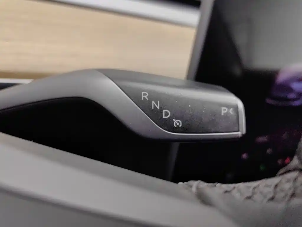Tesla Model 3 — миниатюра 13