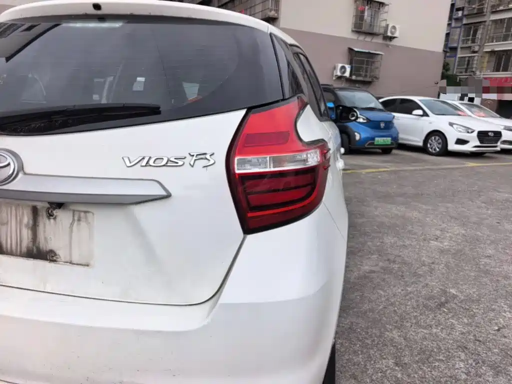 Toyota Vios FS — миниатюра 8