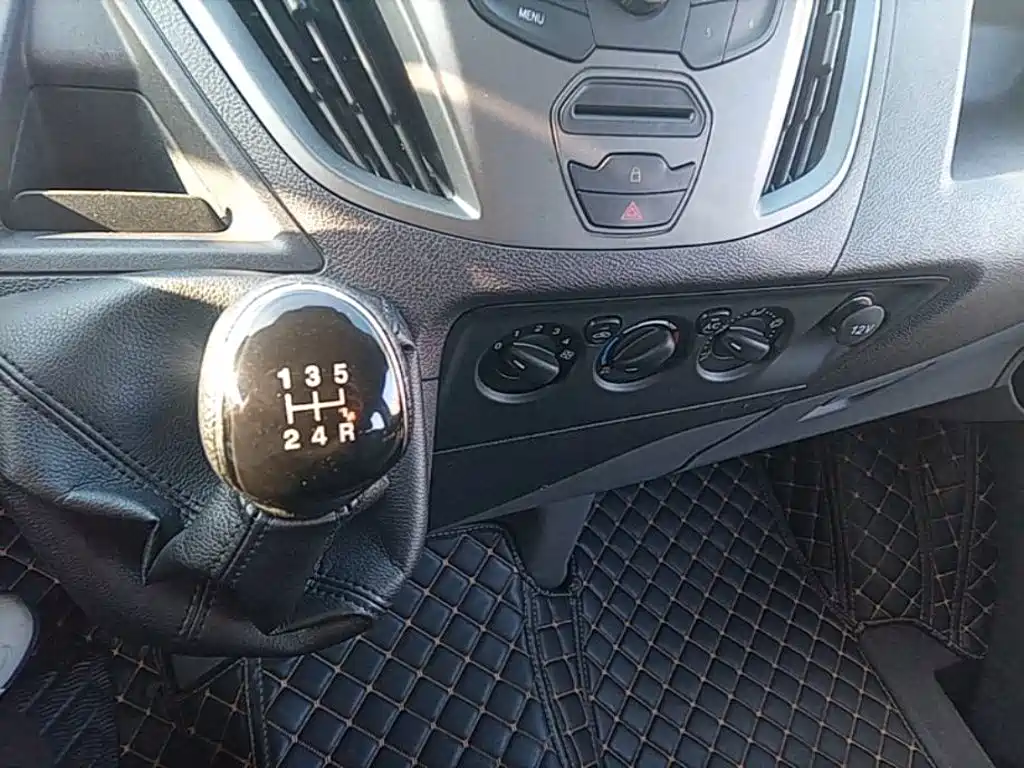 Ford Transit — миниатюра 14