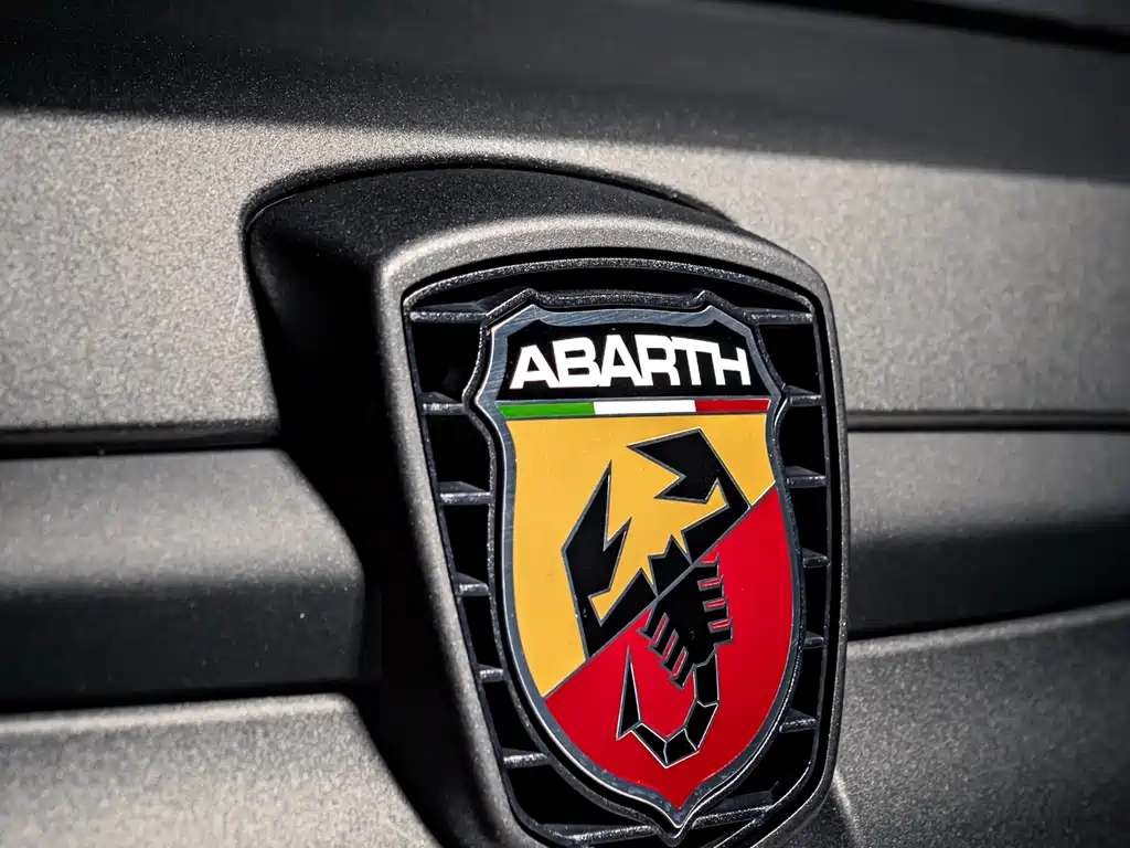 Abarth 595 2023 1.4T competizione