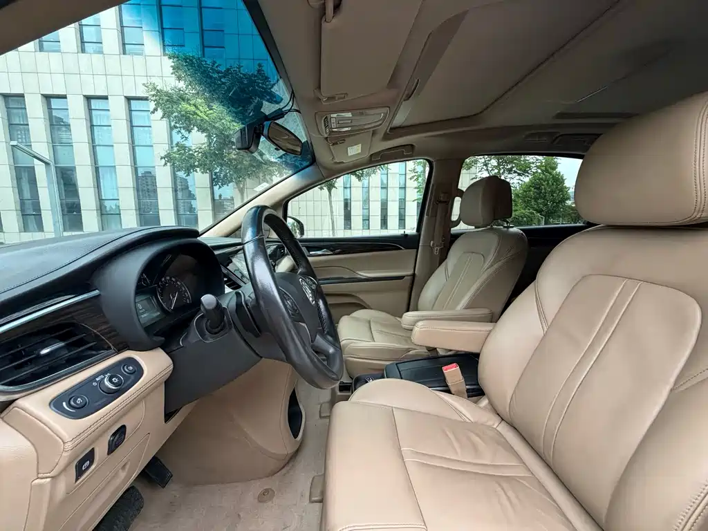 Buick GL8 — миниатюра 9