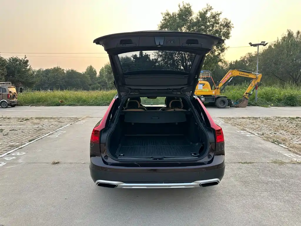 Volvo V90 — миниатюра 8