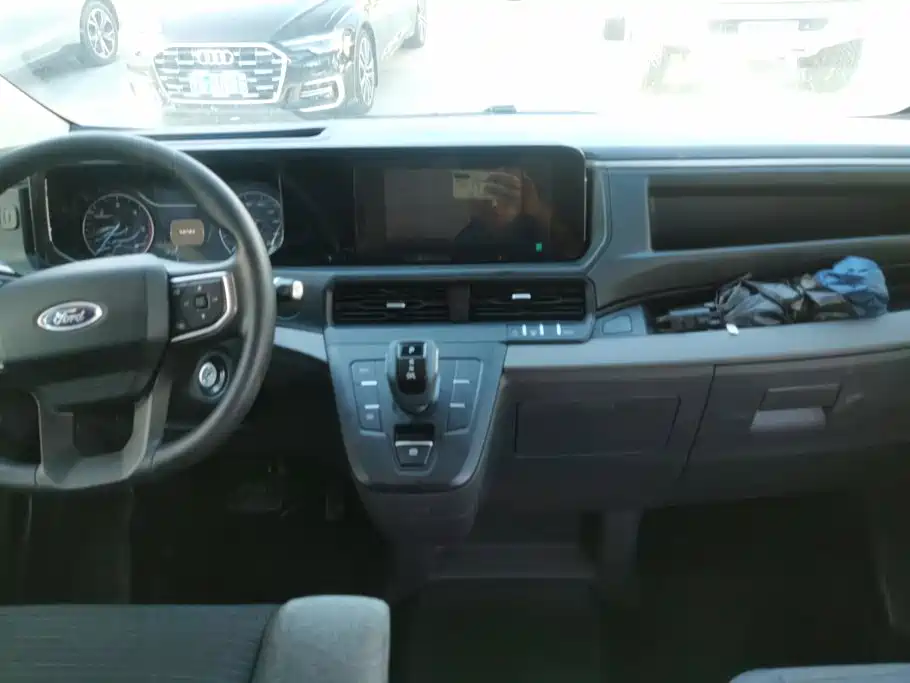 Ford Transit — миниатюра 13