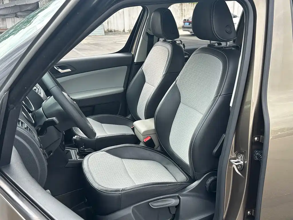 Skoda Yeti — миниатюра 25