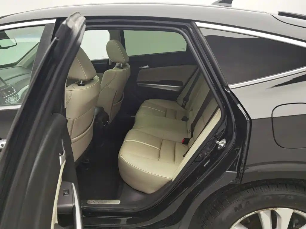 Honda Crosstour — миниатюра 15