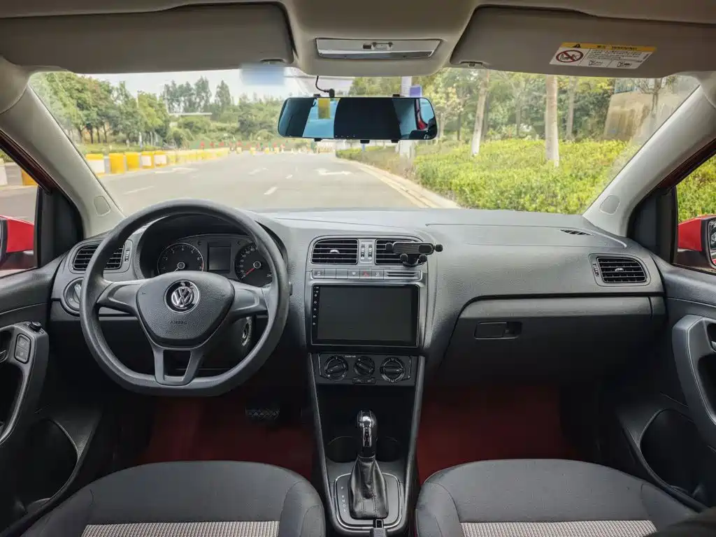 Volkswagen Polo — миниатюра 8