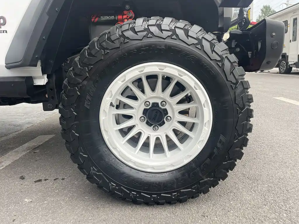 Jeep Wrangler — миниатюра 11