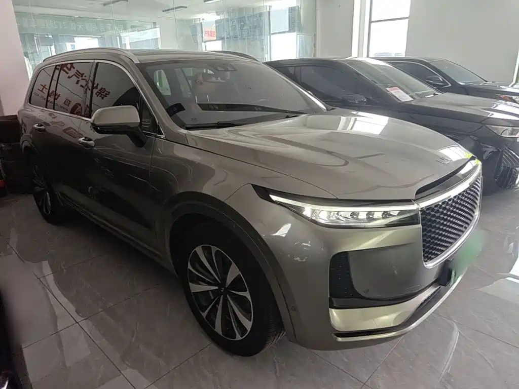 Li Auto ONE 2020 6 мест