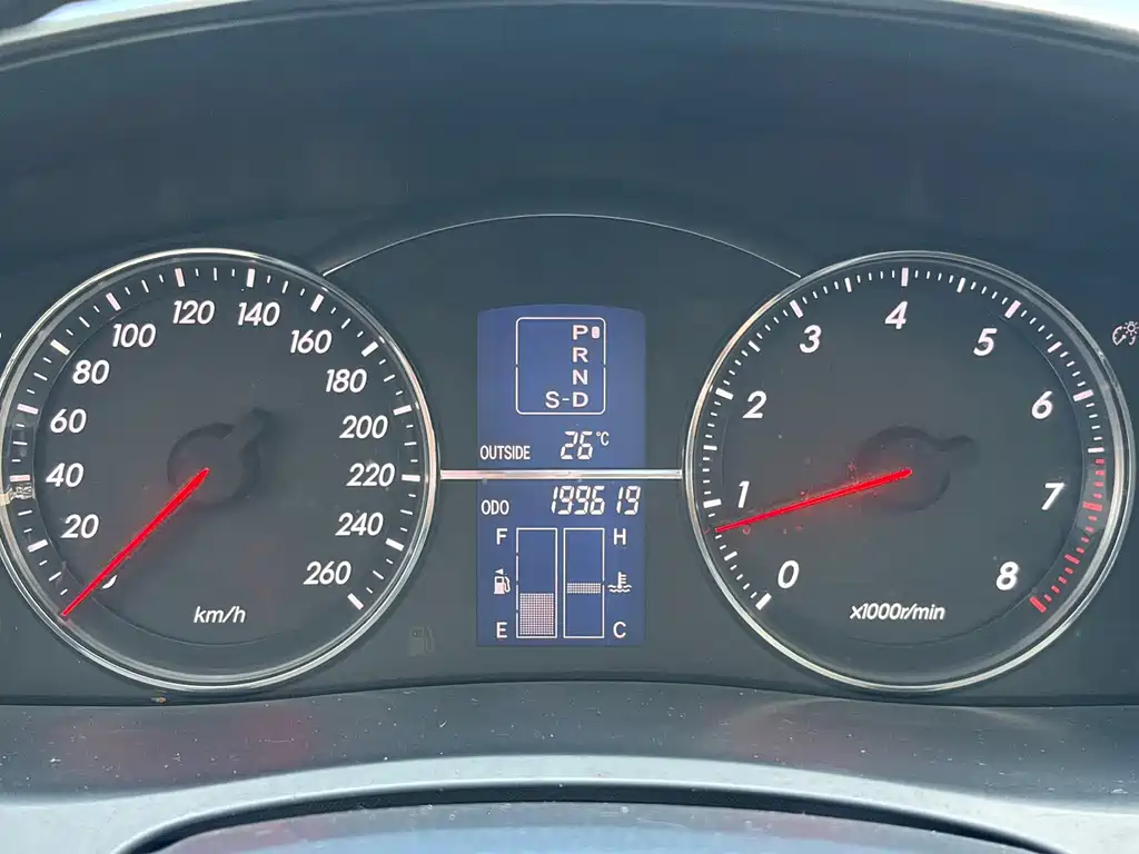 Toyota Reiz — миниатюра 16