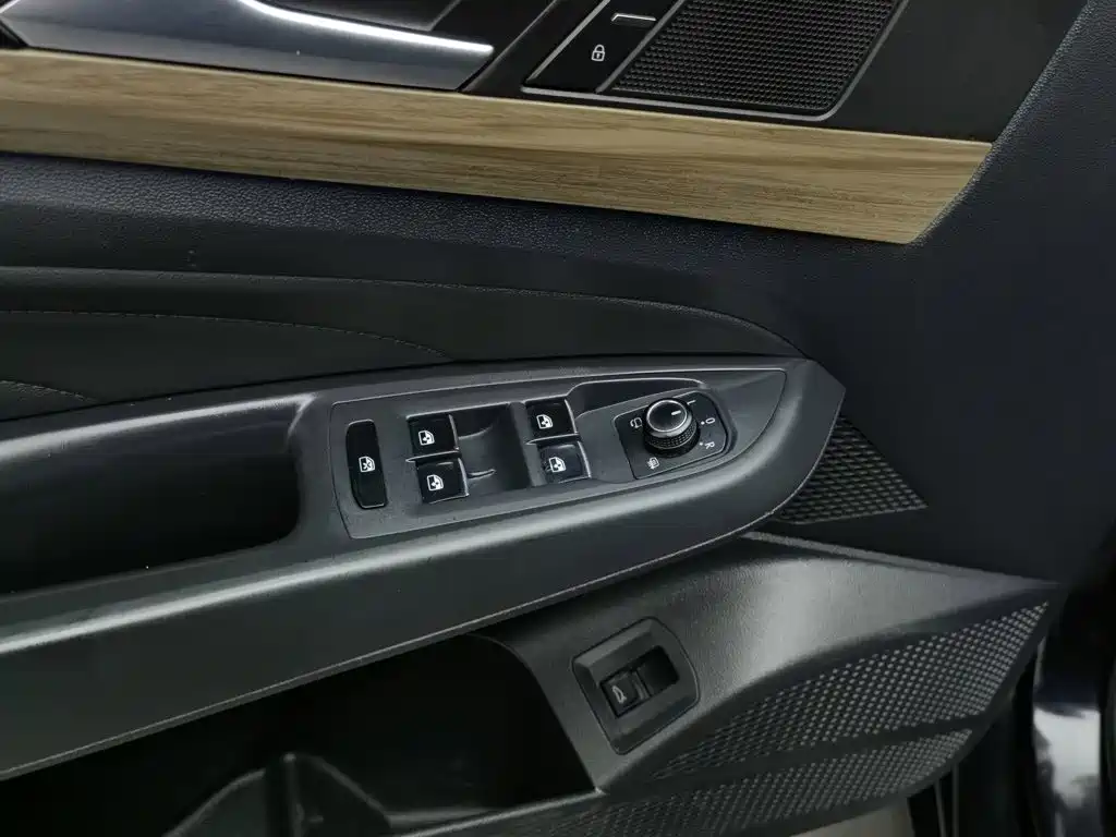 Volkswagen Passat — миниатюра 9