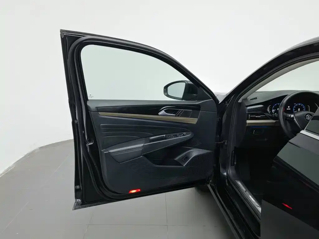 Volkswagen Passat — миниатюра 8