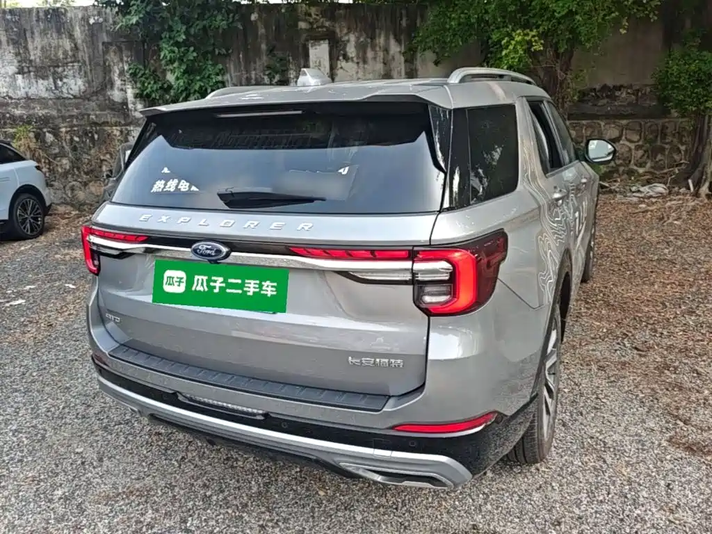 Ford Explorer — миниатюра 7