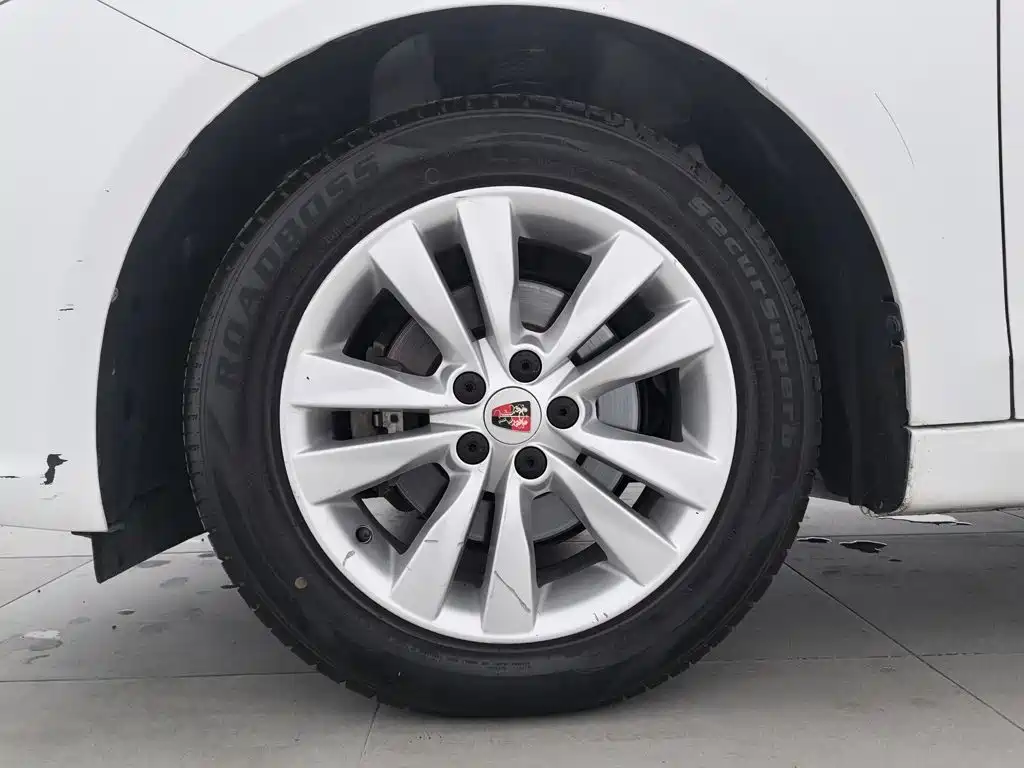 Roewe 360 — миниатюра 17
