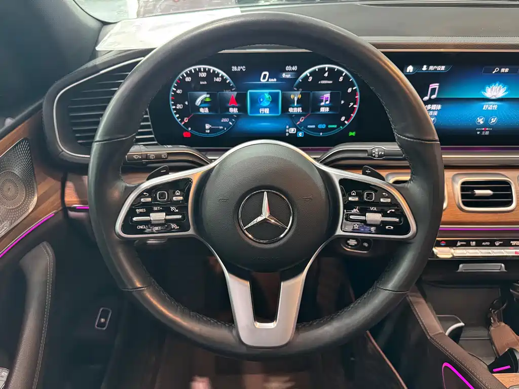 Mercedes-Benz GLS — миниатюра 10