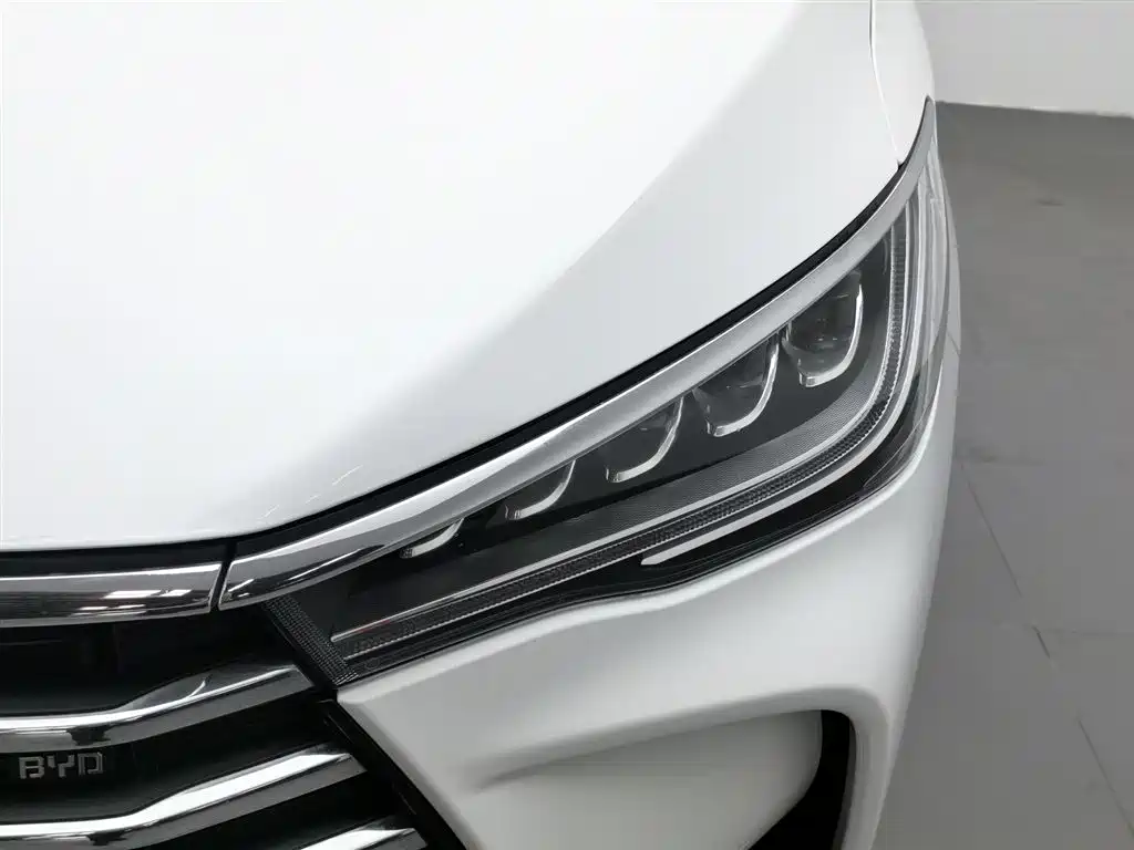 BYD Song MAX MAX 2017 1.5T AT Luxury 7 мест