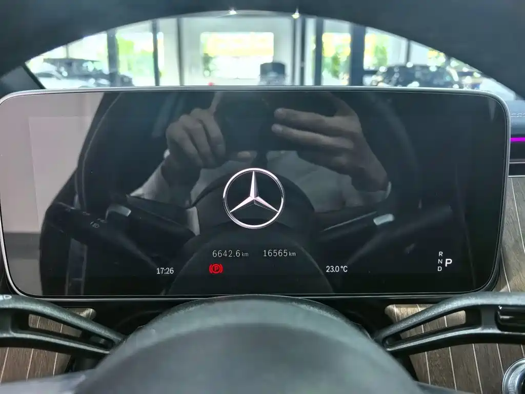 Mercedes-Benz EQE — миниатюра 21