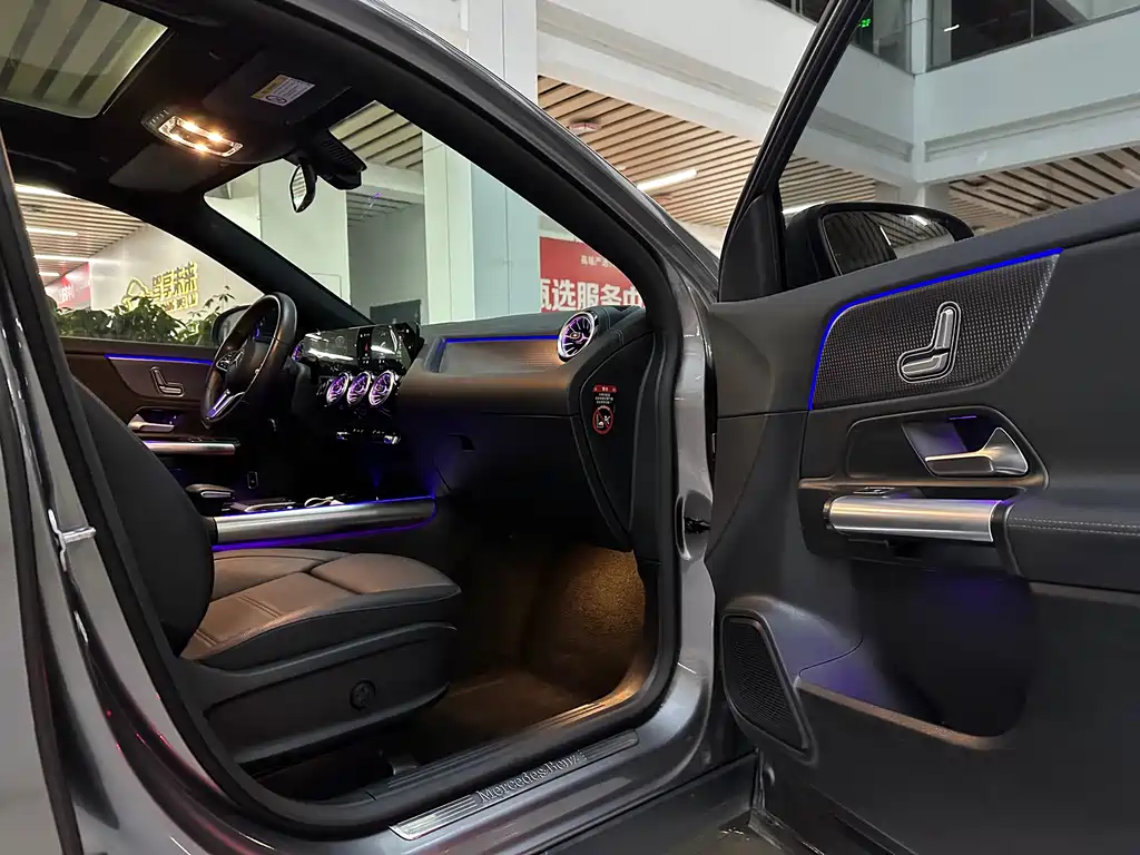 Mercedes-Benz GLA — миниатюра 19