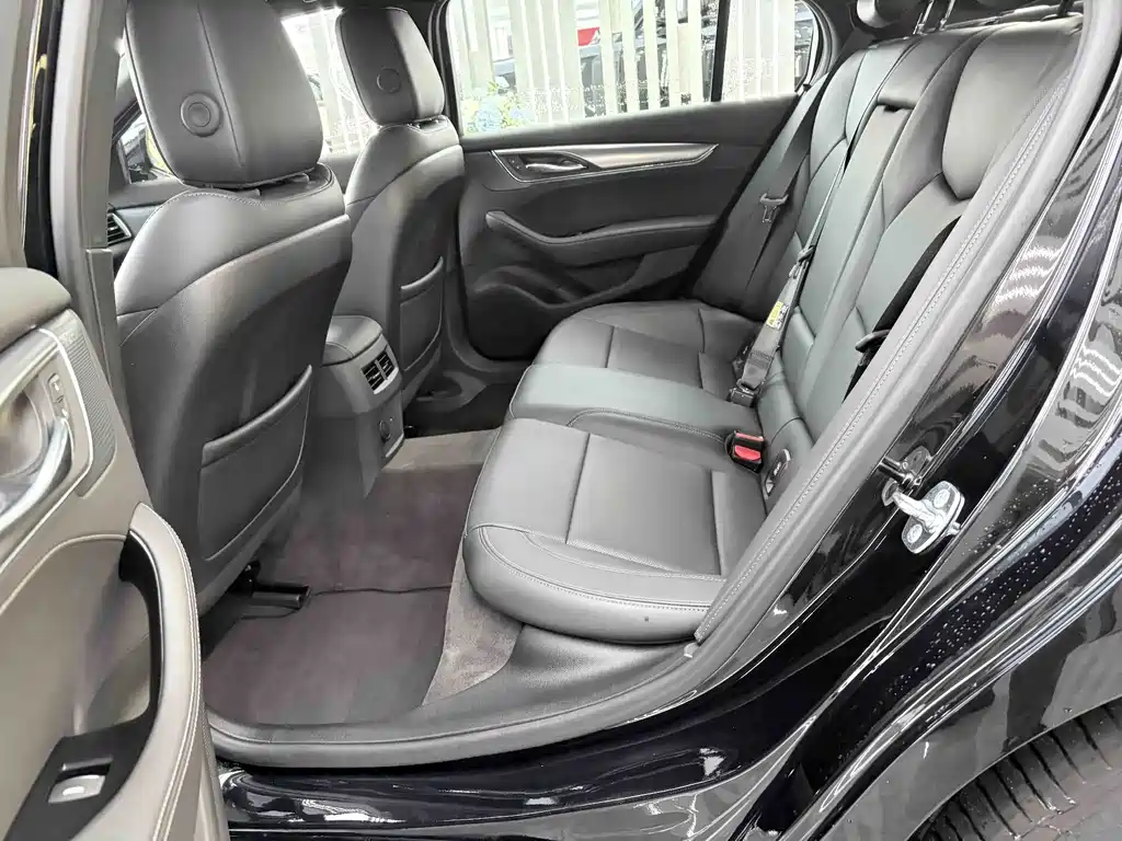 Cadillac CT5 — миниатюра 9